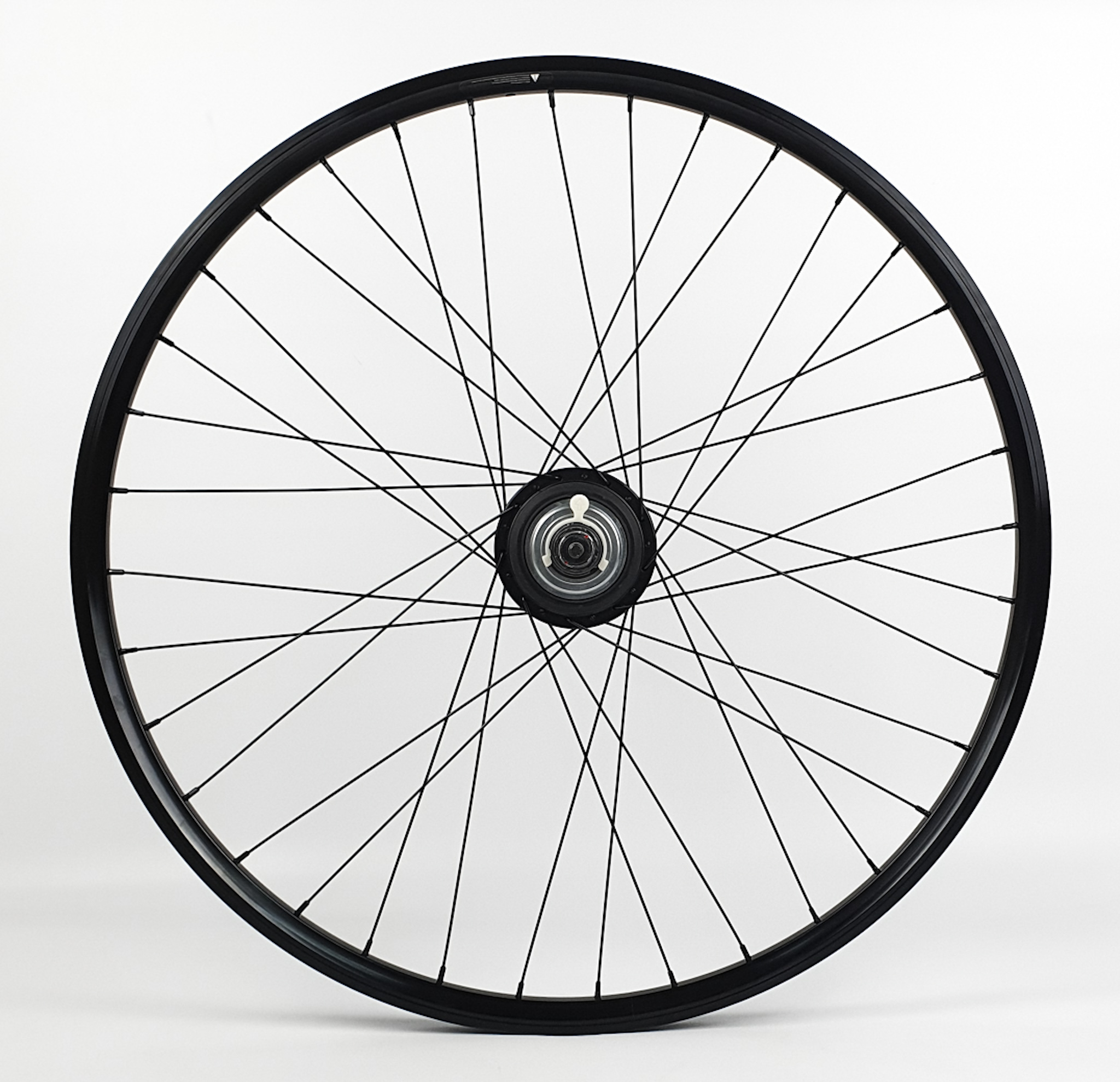 28" Hinterrad 8-Gang Nexus SG-C6001-8D Centerlock / CNC AM4 schwarz