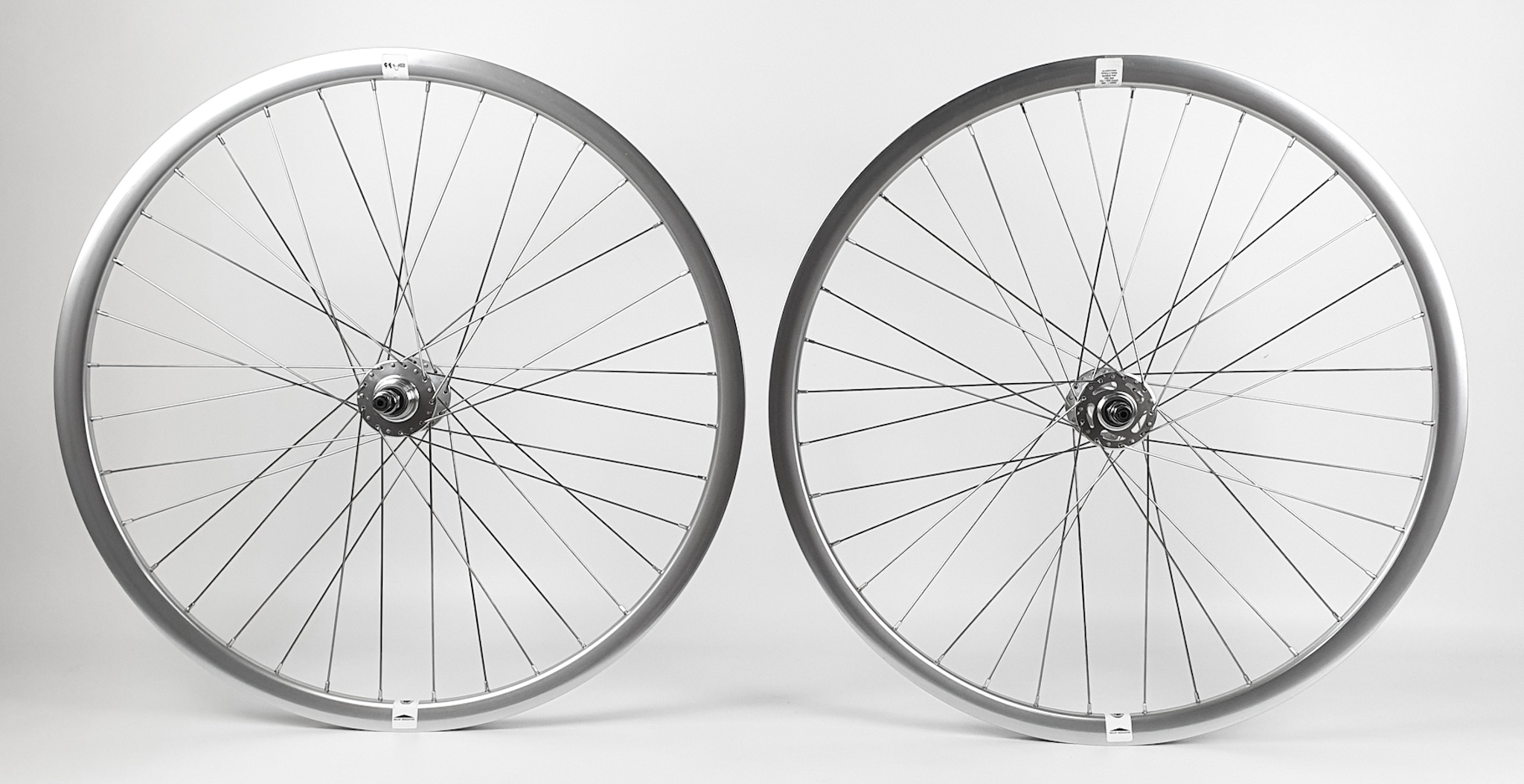 28" Novatec Bahn Fix/Fix Laufradsatz / Mach1 560 silber