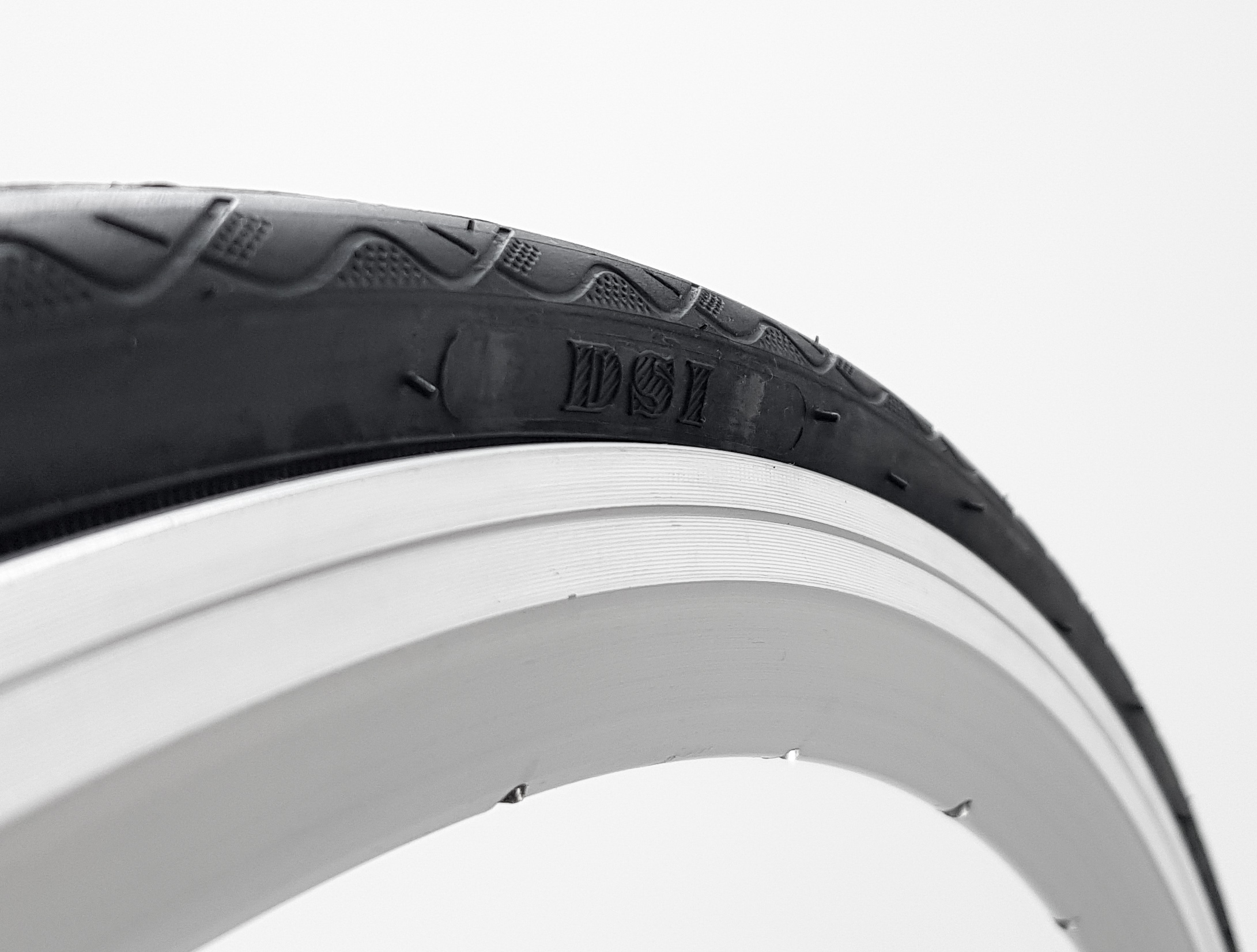 DSI Furioso SRI-90 Rennradreifen 23-622 schwarz