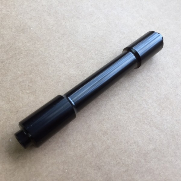 CNC Adapterachse 15mm auf Schnellspanner schwarz