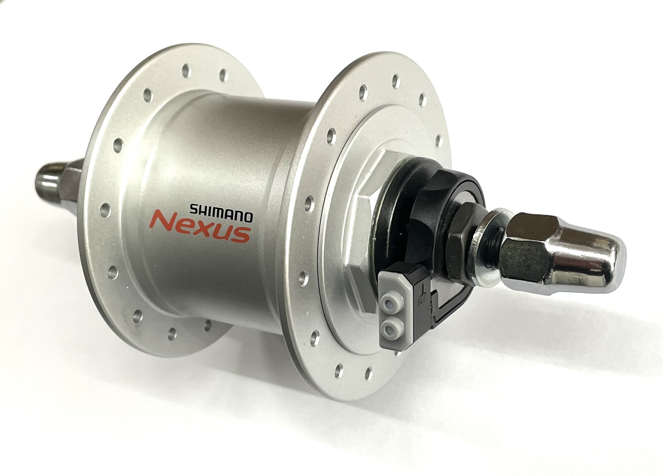 Shimano Nabendynamo DH-C3000-1N 28 Loch silber Schraubachsen-Typ