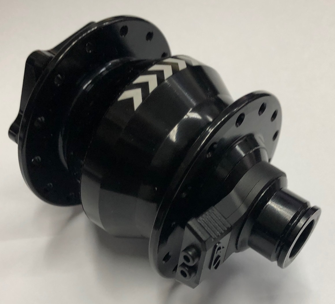 CNC X-Light PD-7M QR12 Disc-Nabendynamo 24L schwarz