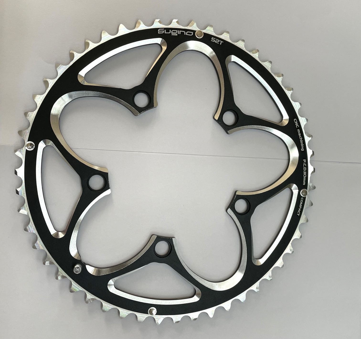 Sugino Compact Kettenblatt 52T Ø 110mm schwarz/silber