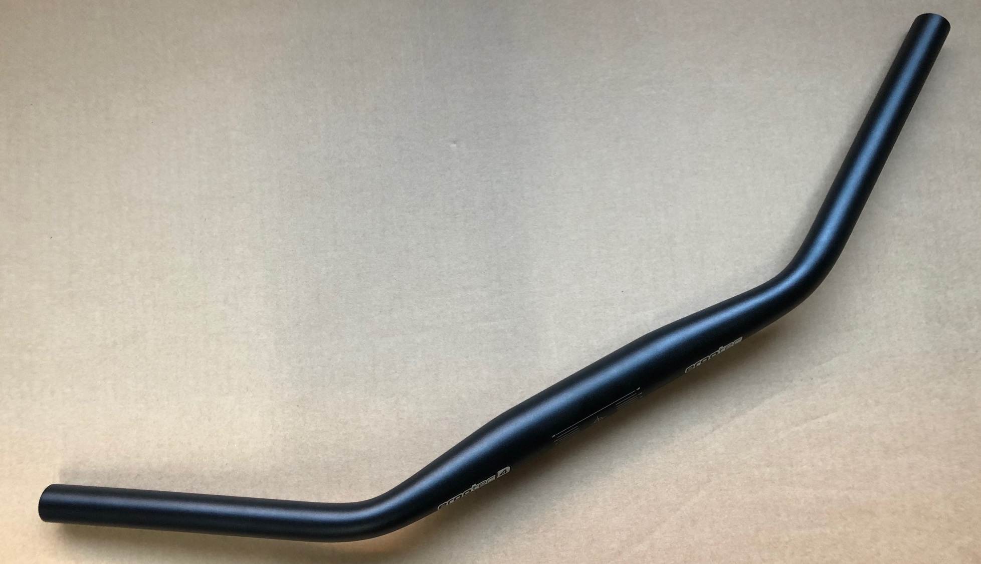 Ergotec L-Town Lenker 31,8/620mm schwarz