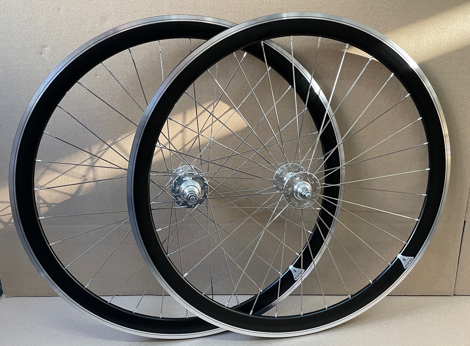 28" CNC Fix/Free Laufradsatz/M-Wave Aero schwarz/CN424