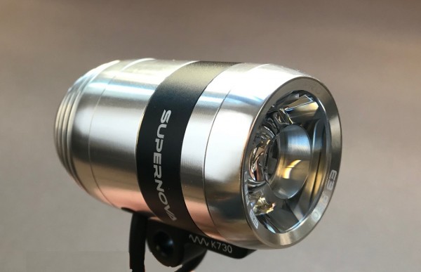Supernova E3 Pro 2 Scheinwerfer silber