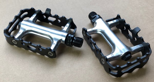 VP-196 Pedale schwarz