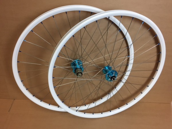 27,5" Novatec X-Light MTB LRS Disc / Taurus21